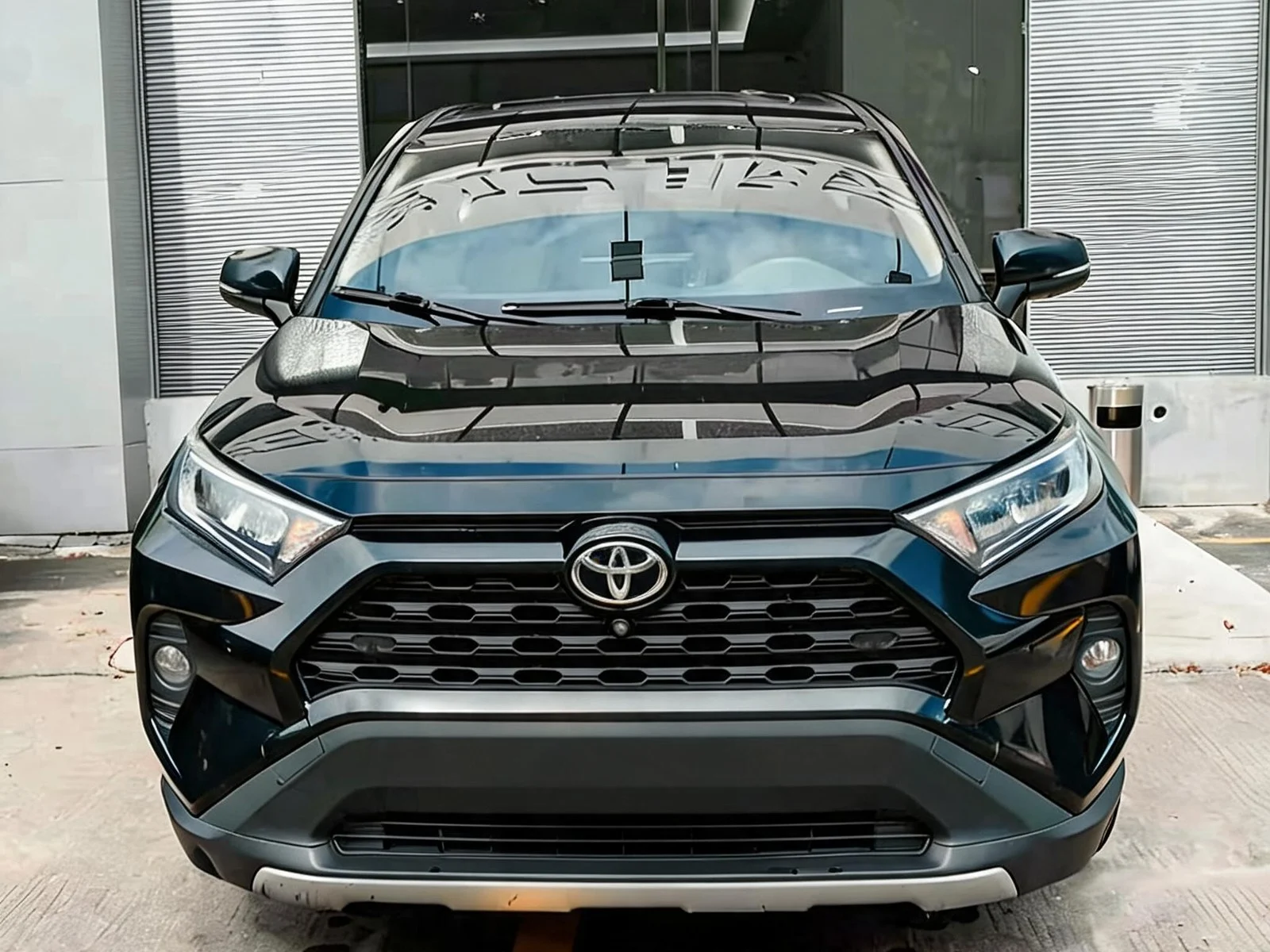 2023 Toyota RAV4 black front view