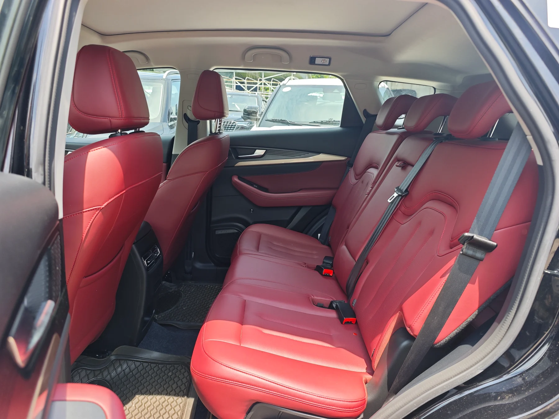 2024 Jetour X70 Pro black interior