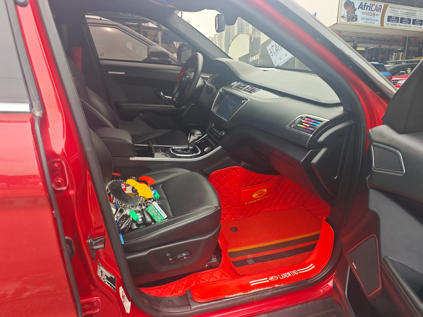 2018 Landwind X7 red interior
