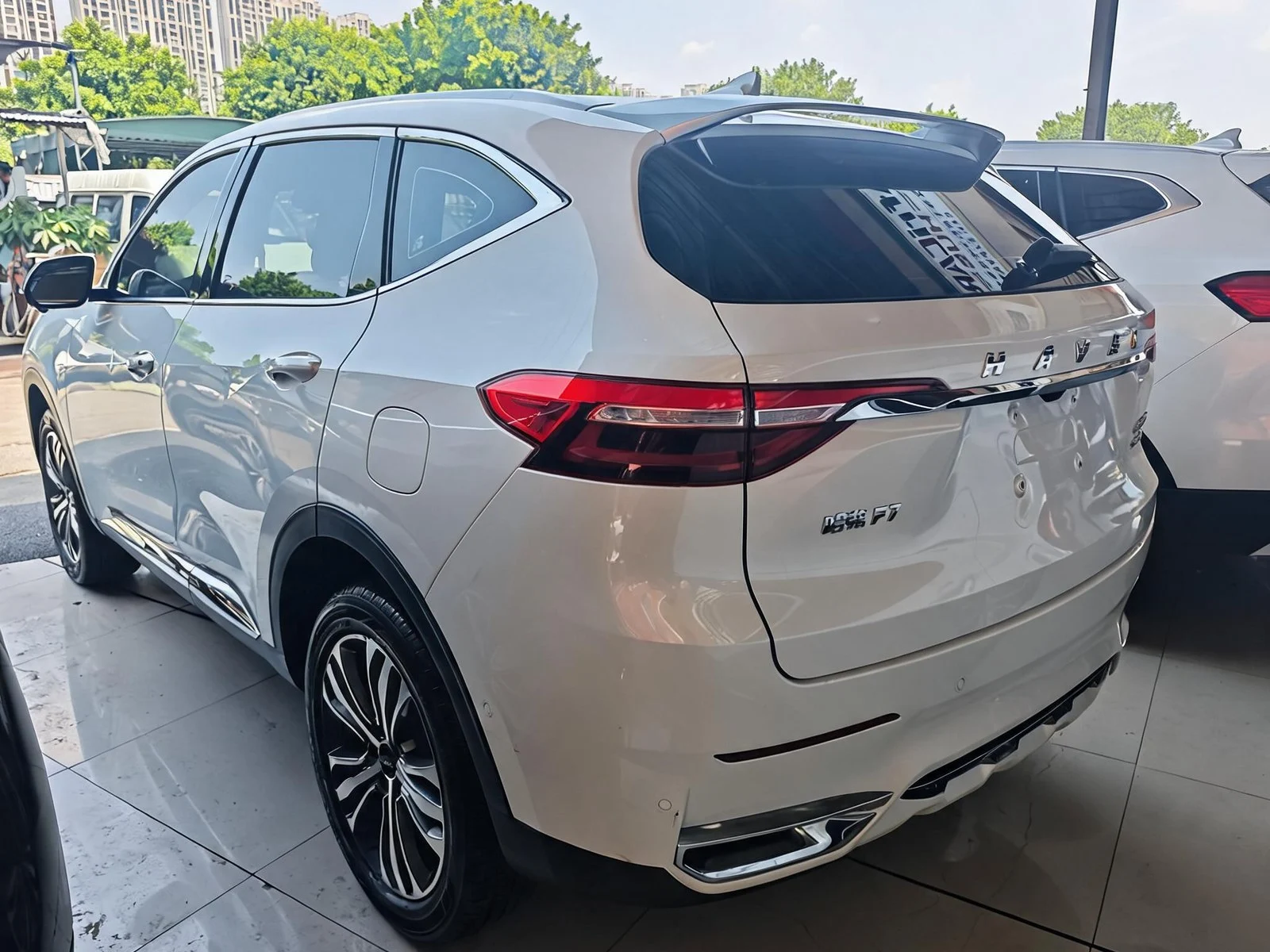 2017 Haval F7 white rear three-quarter view