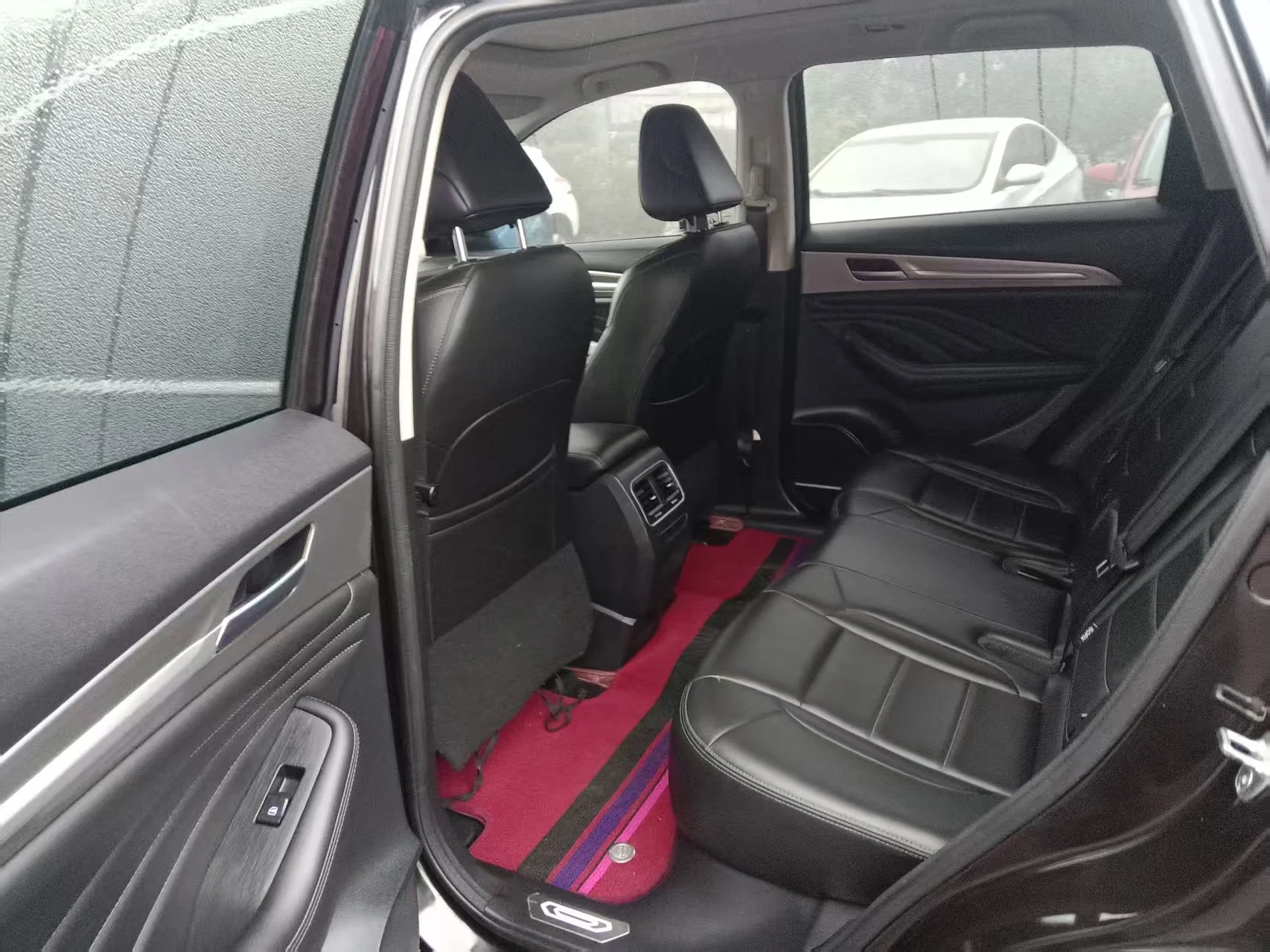 2020 Haval F7 4WD brown interior