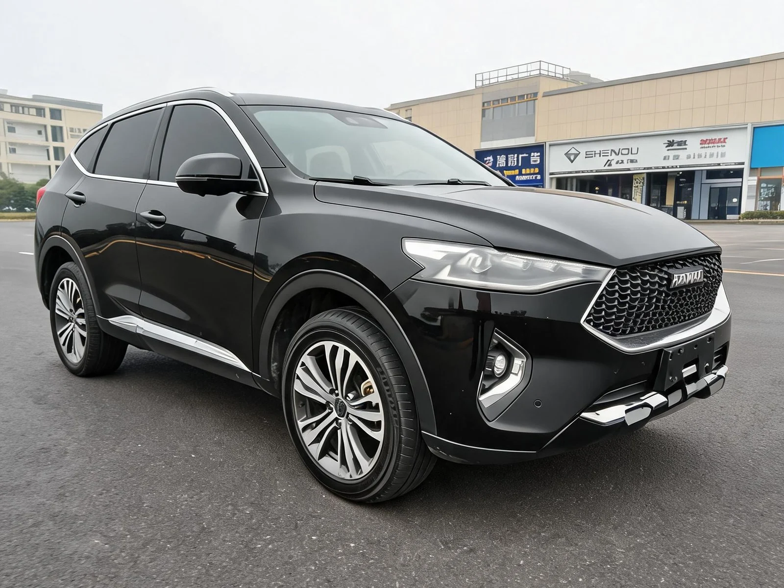 2020 Haval F7 4WD black front three-quarter view