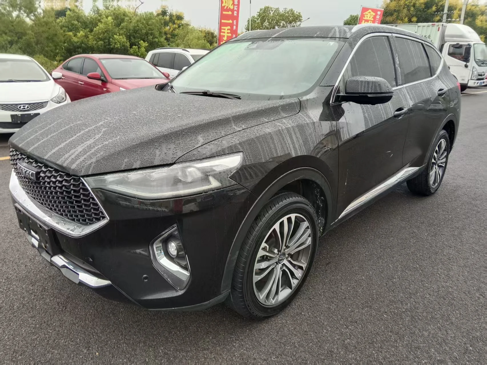 2020 Haval F7 4WD black front three-quarter view
