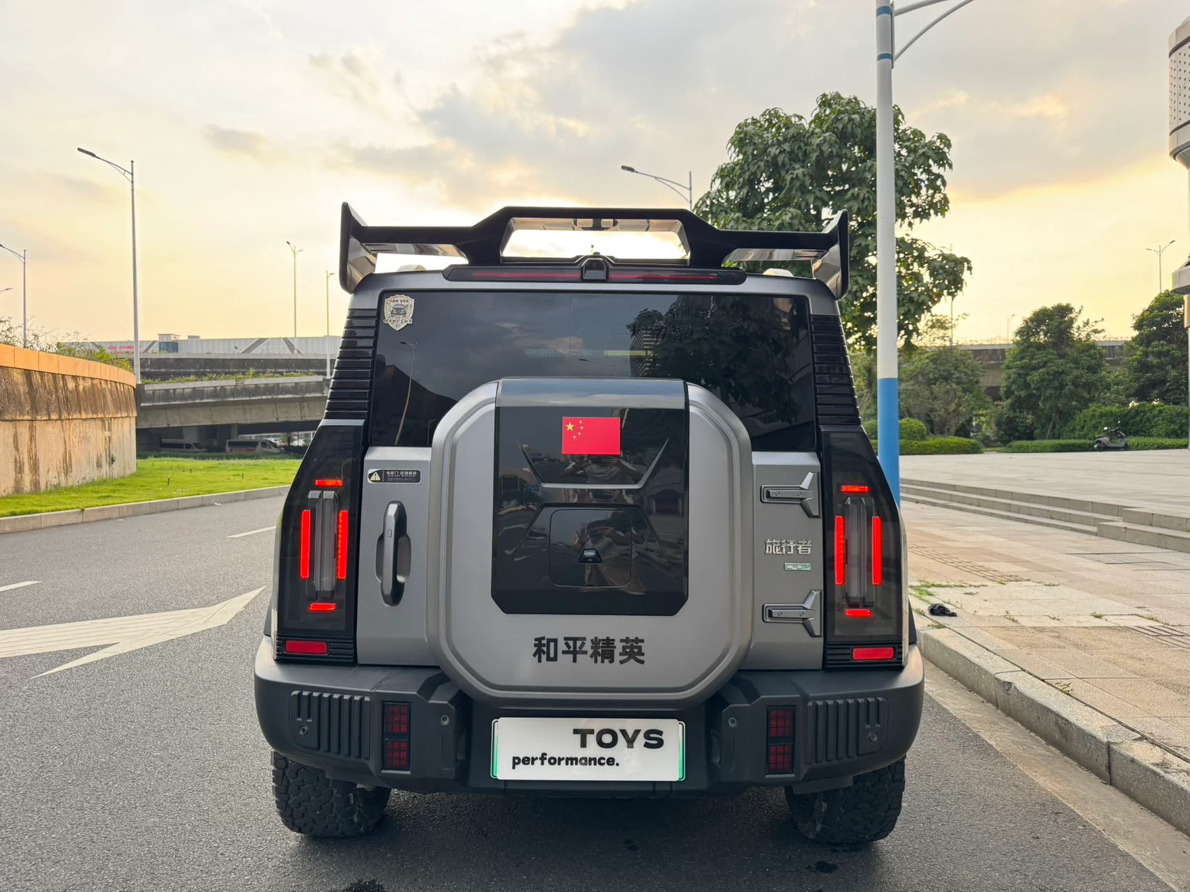 2024 Jetour T2 grey rear view