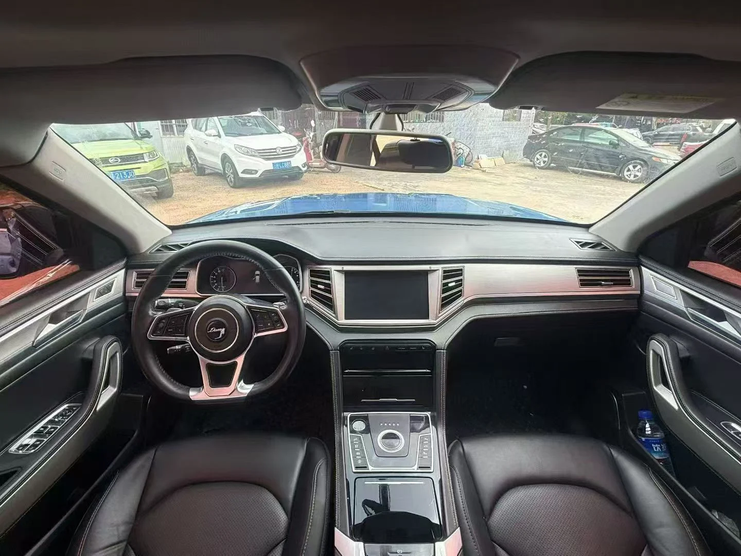 2017 Zotye Damy X7 blue interior