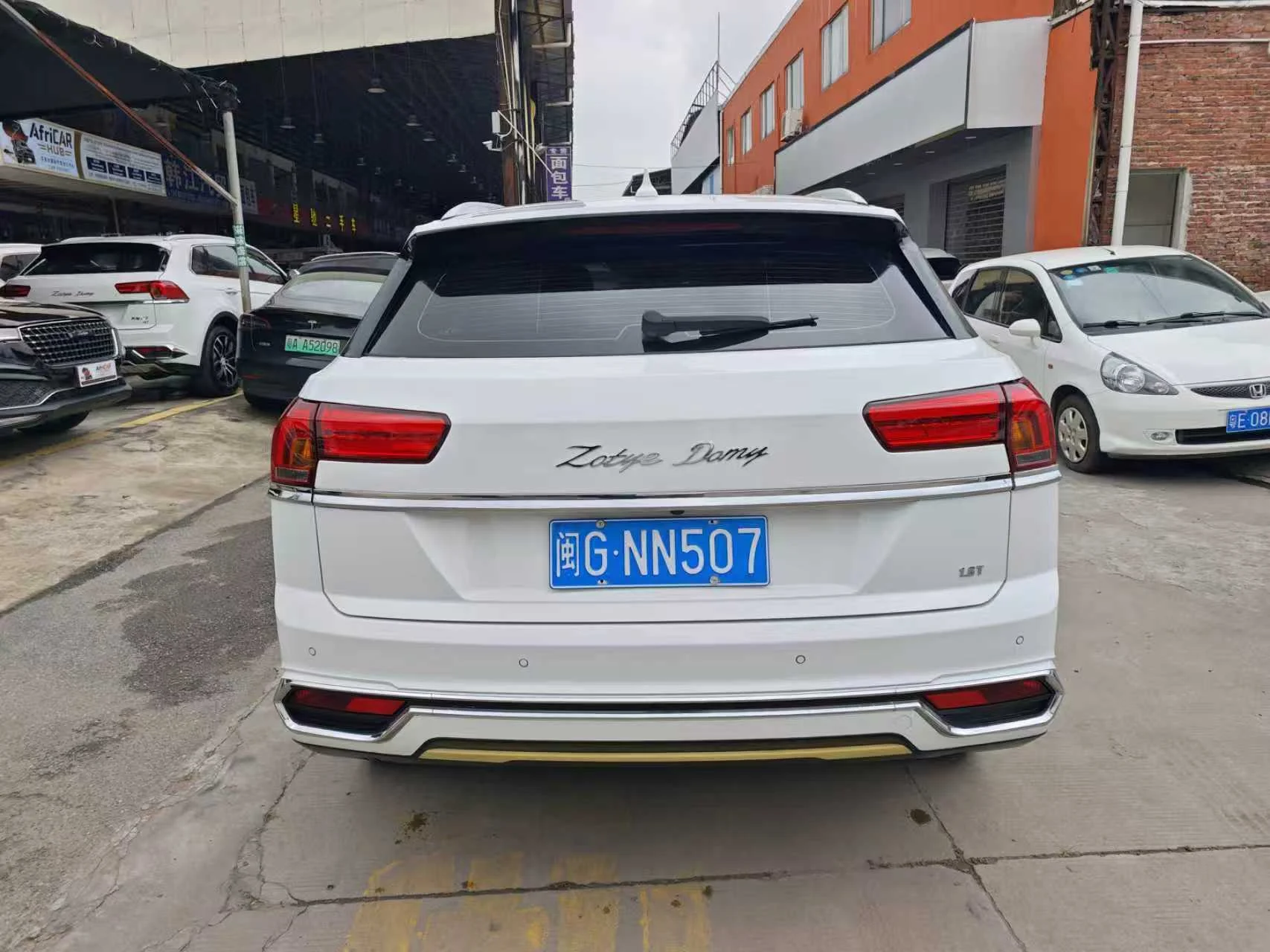 2017 Zotye Damy X7 white rear view