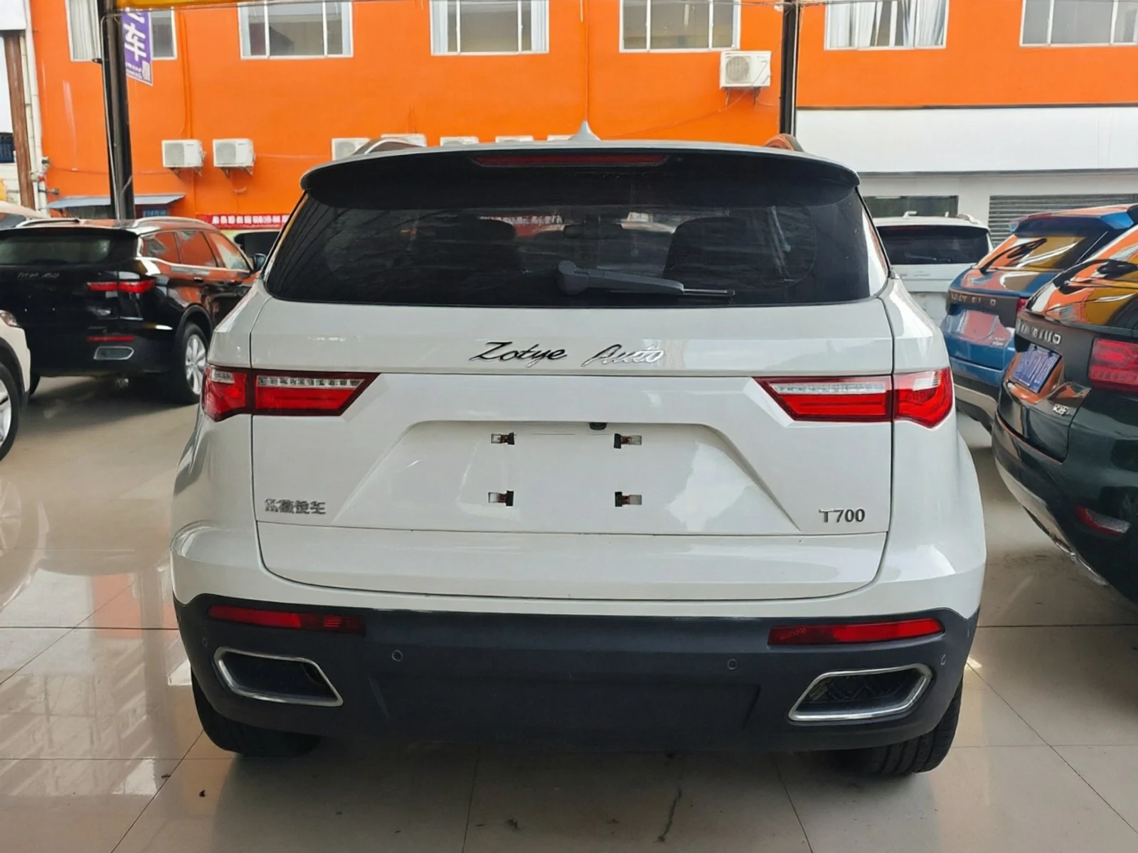 2017 Zotye T700 white rear view