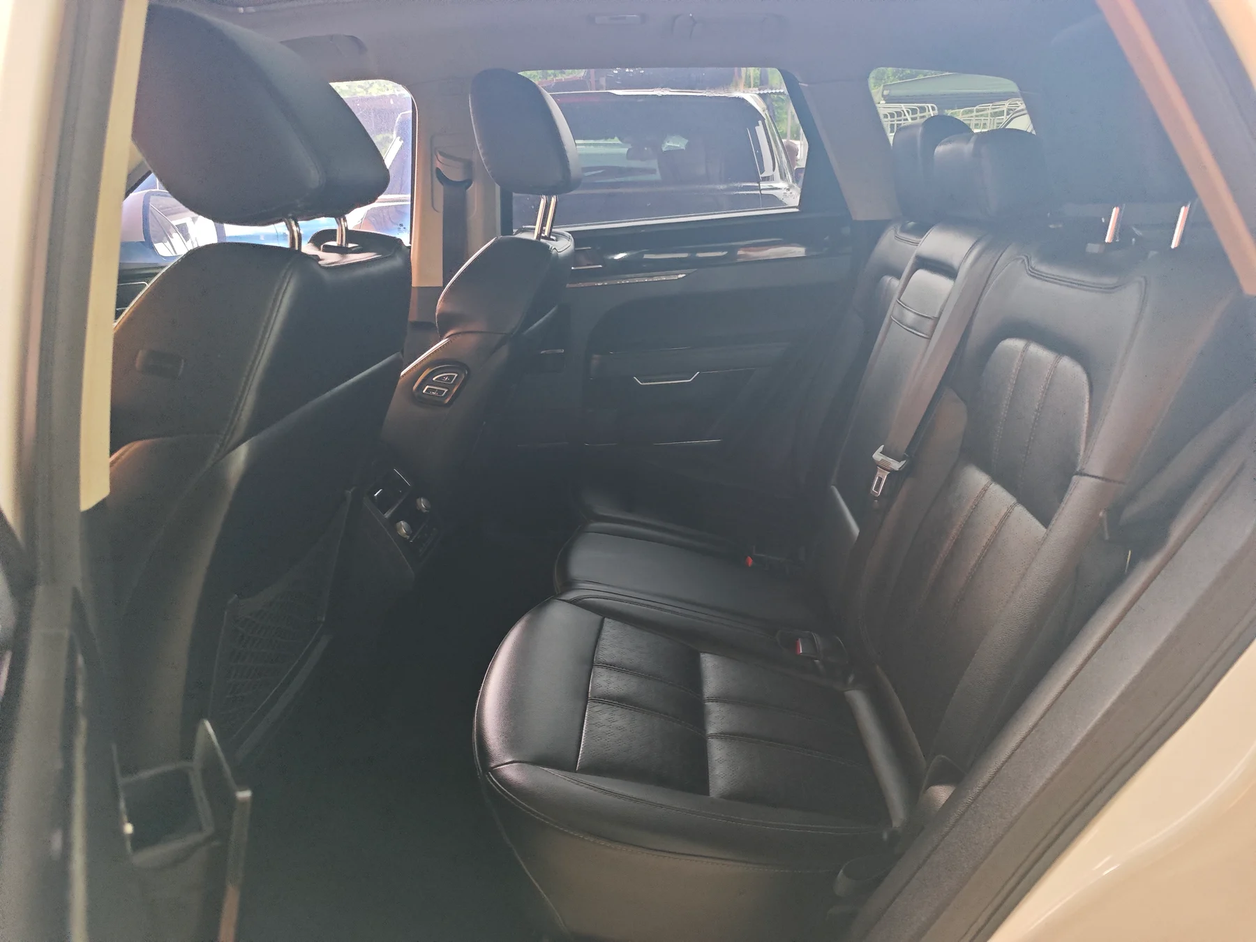 2017 Zotye T700 beige interior