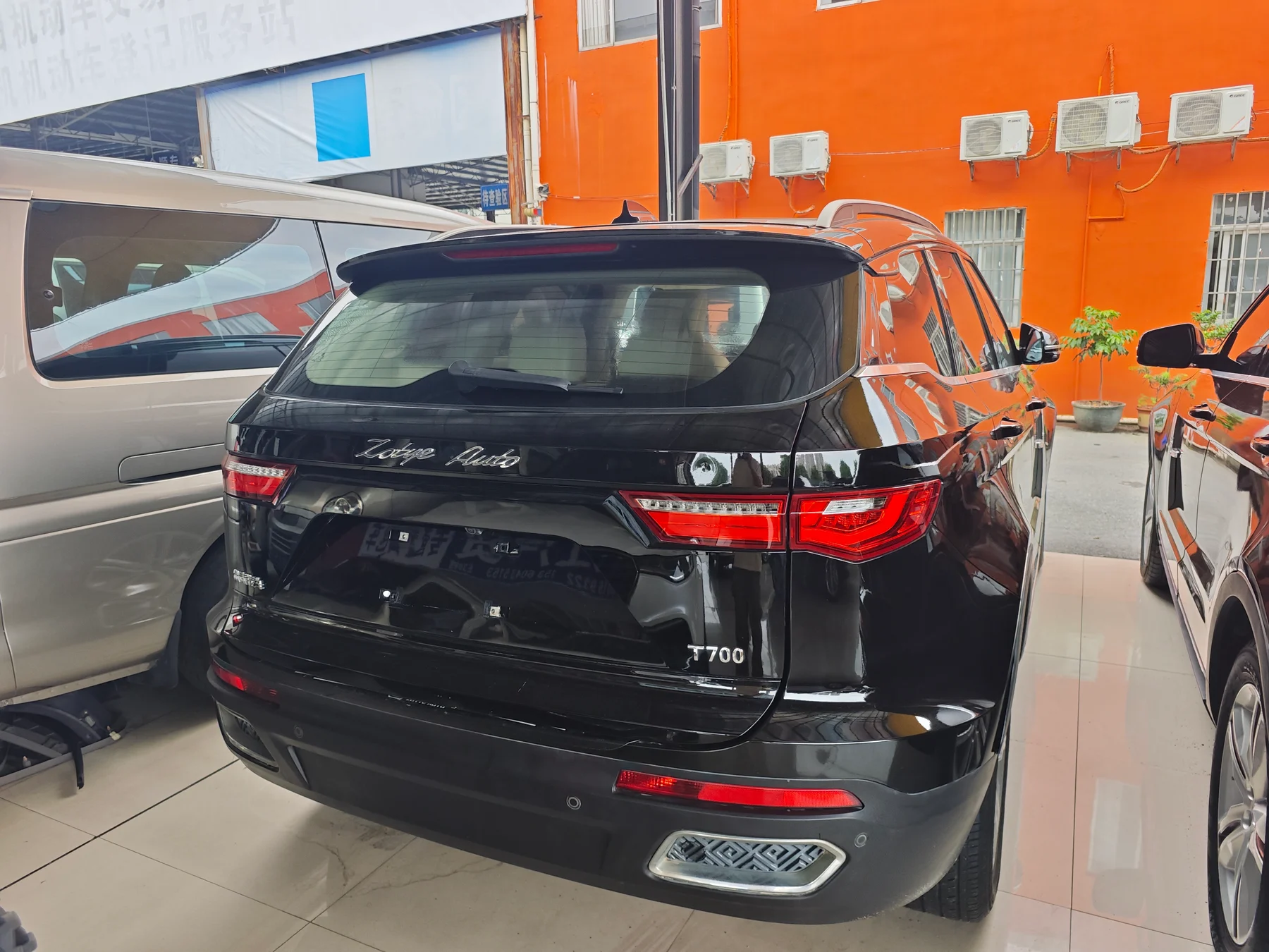 2017 Zotye T700 black rear view