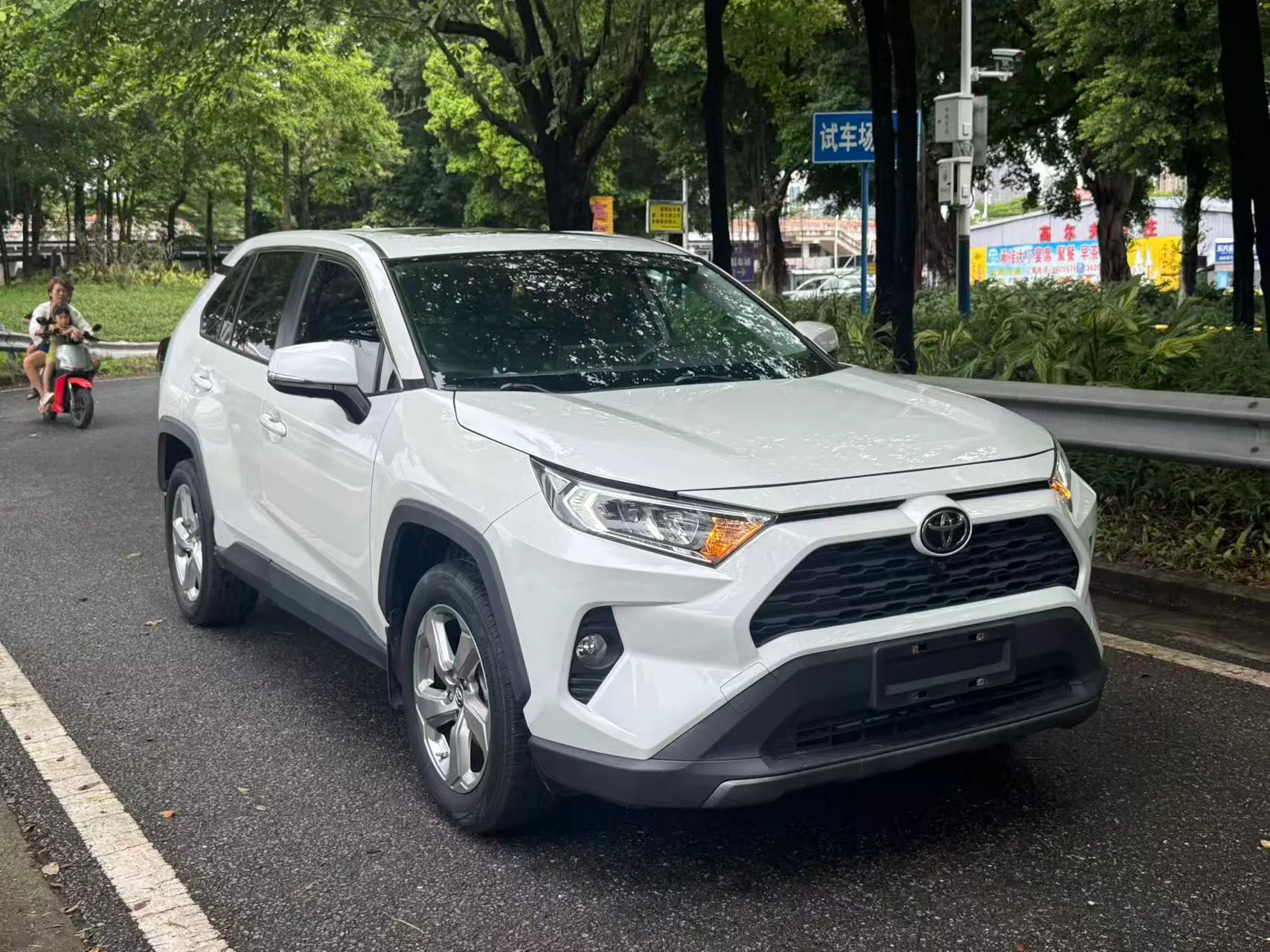 2021 Toyota RAV4 used car in Foshan China