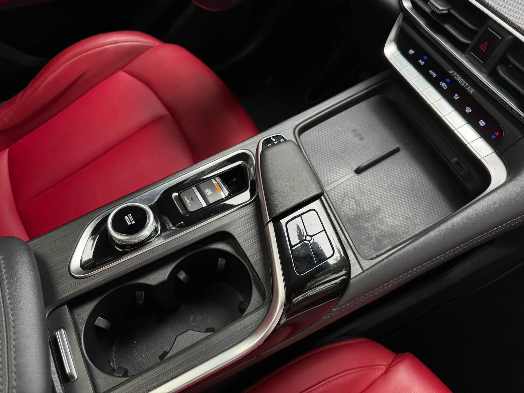 2020 Changan UNI-T red interior