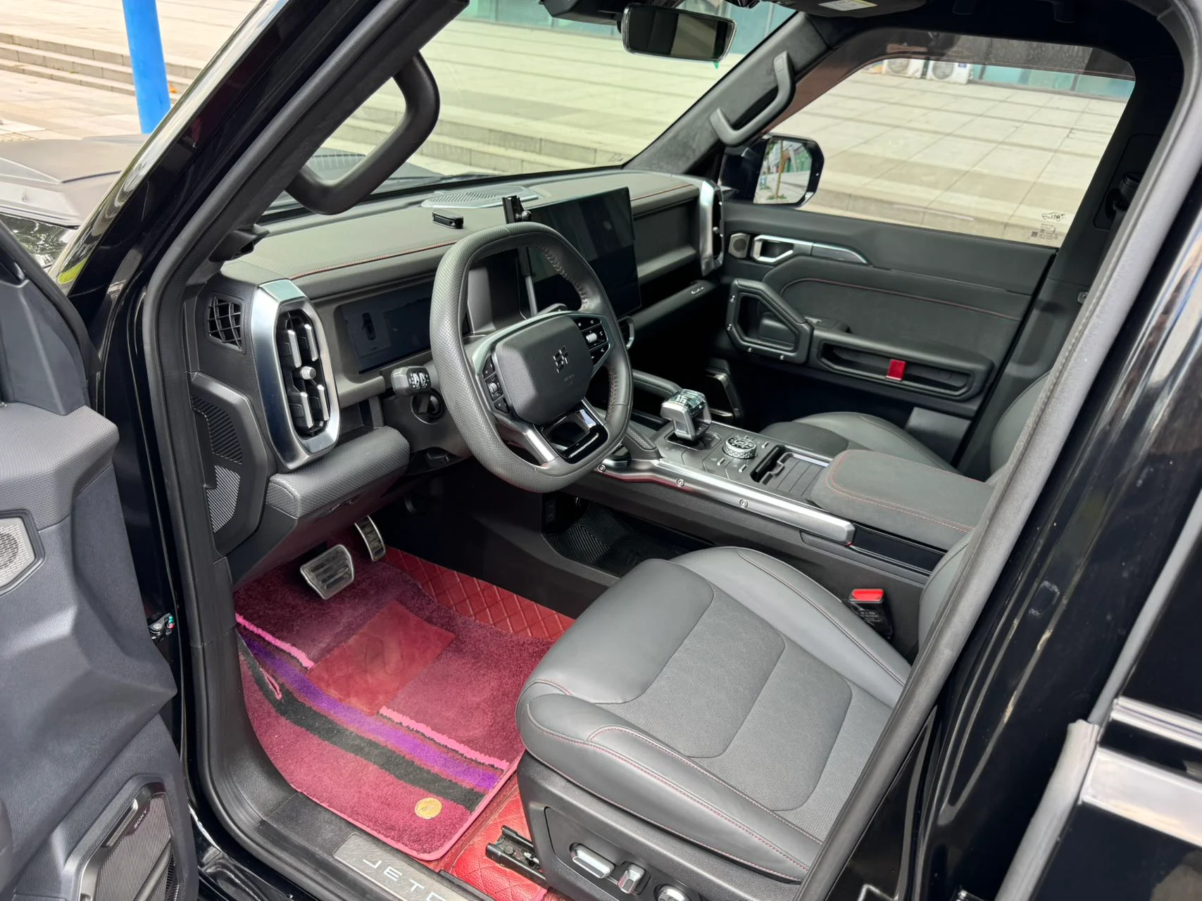 2023 Jetour T2 black interior