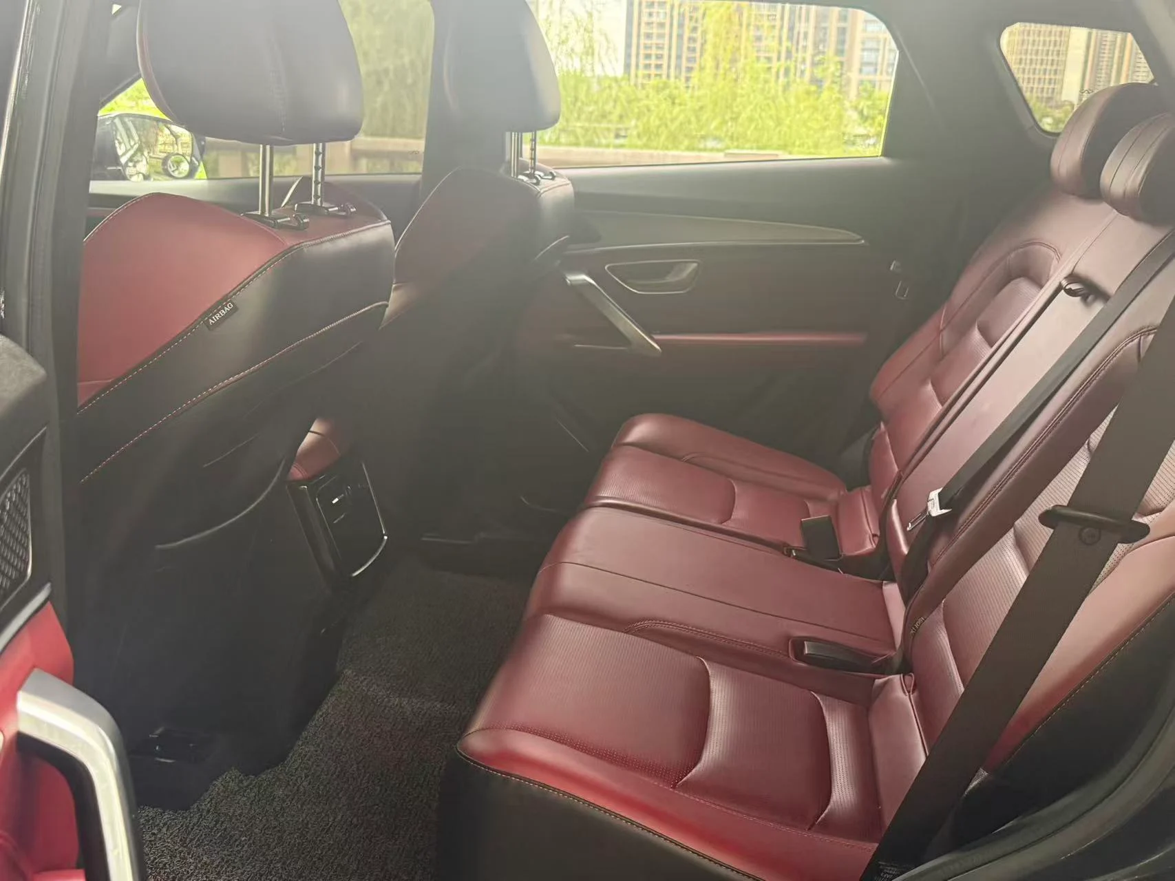 2022 Jetour X70 PLUS red interior