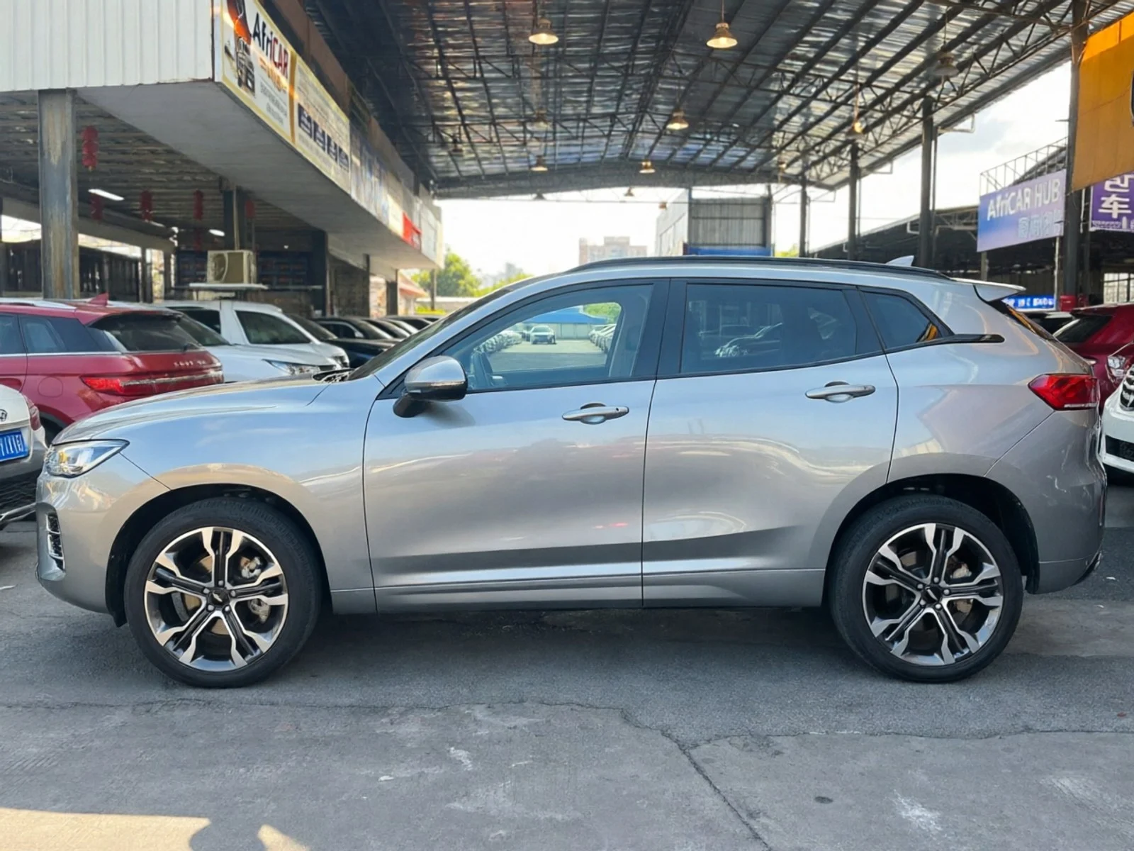 2017 WEY VV7 grey side view