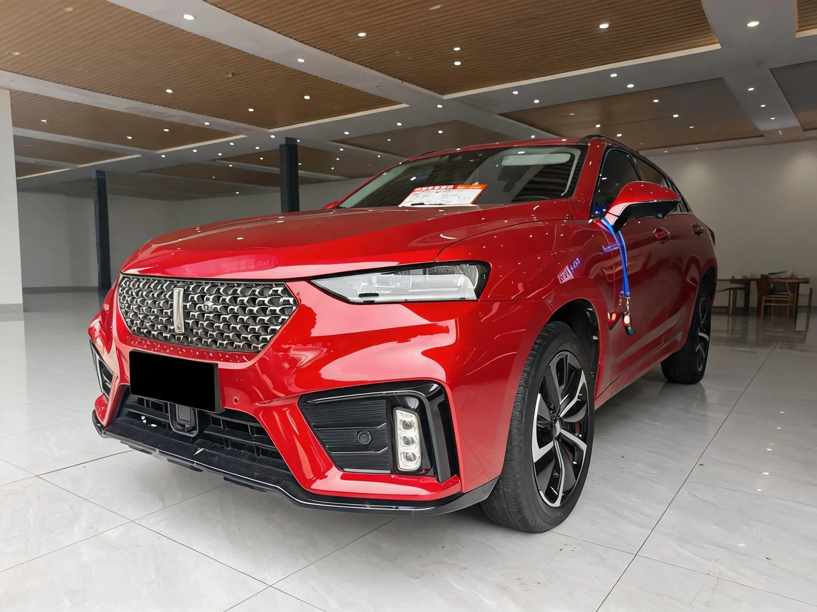 2017 WEY VV7 red front three-quarter view