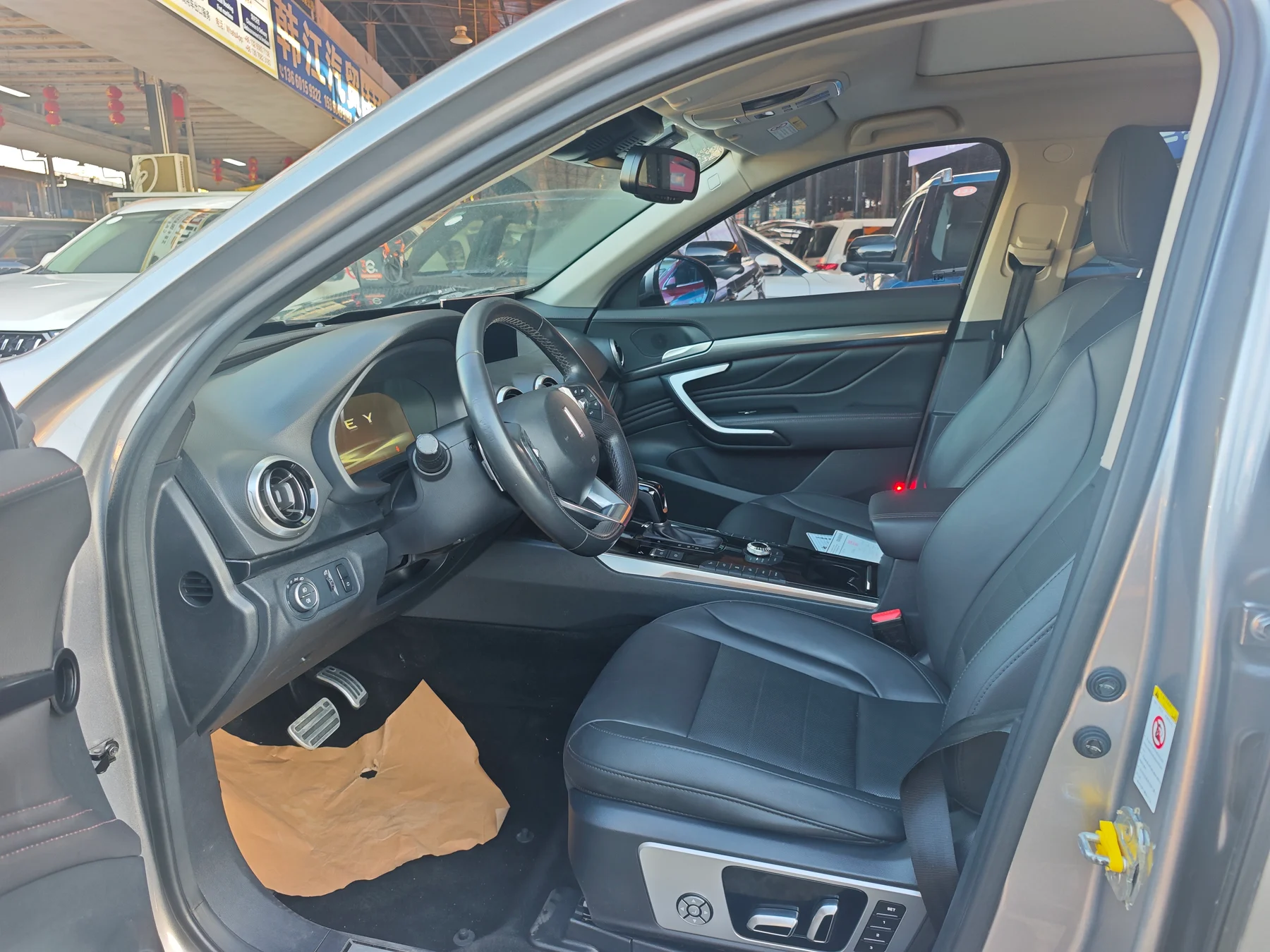 2017 WEY VV7 grey interior
