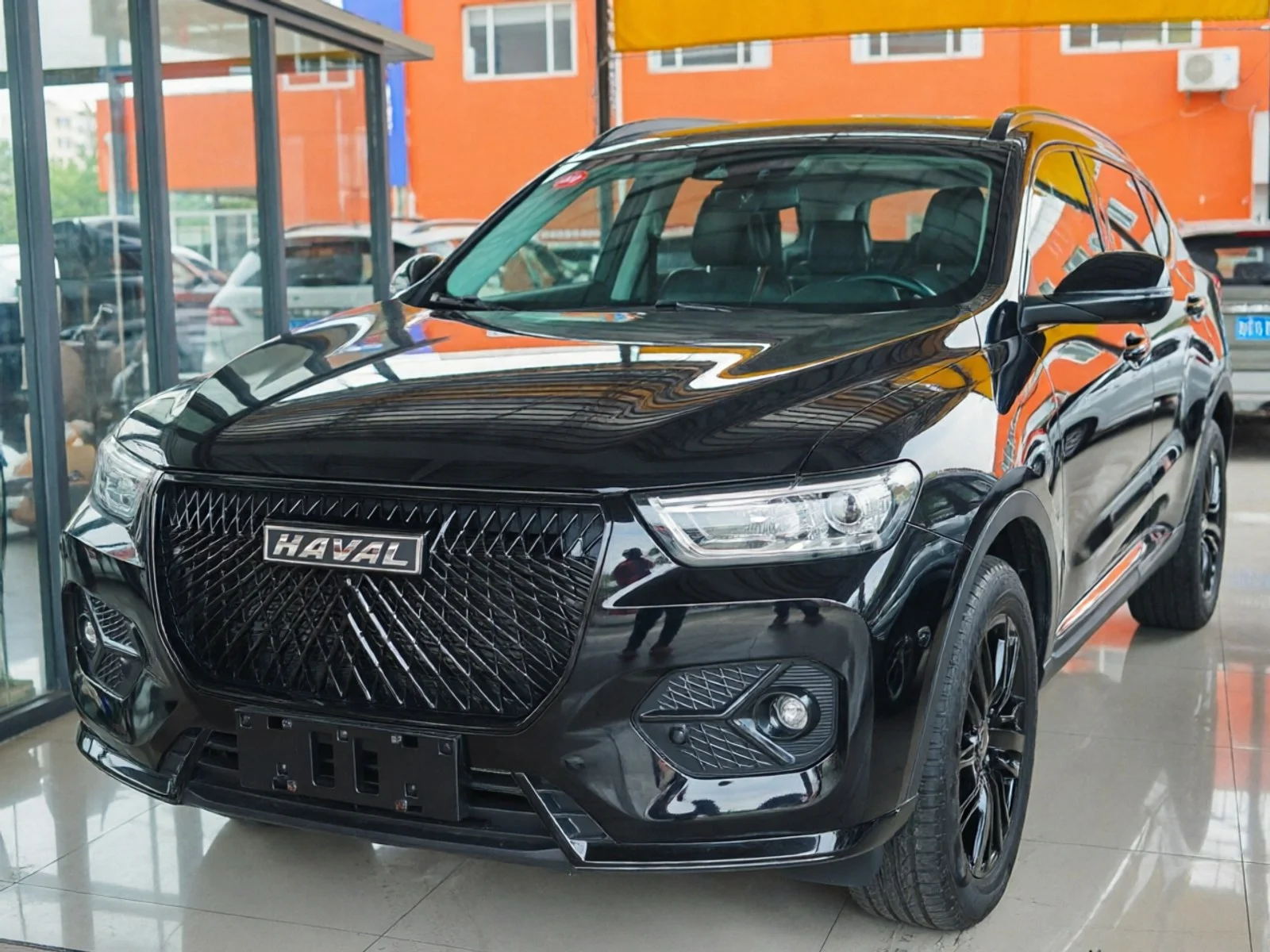 2020 Haval H6 black front three-quarter view